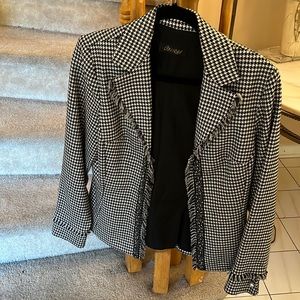 Houndstooth blazer with beads and pearl buttons